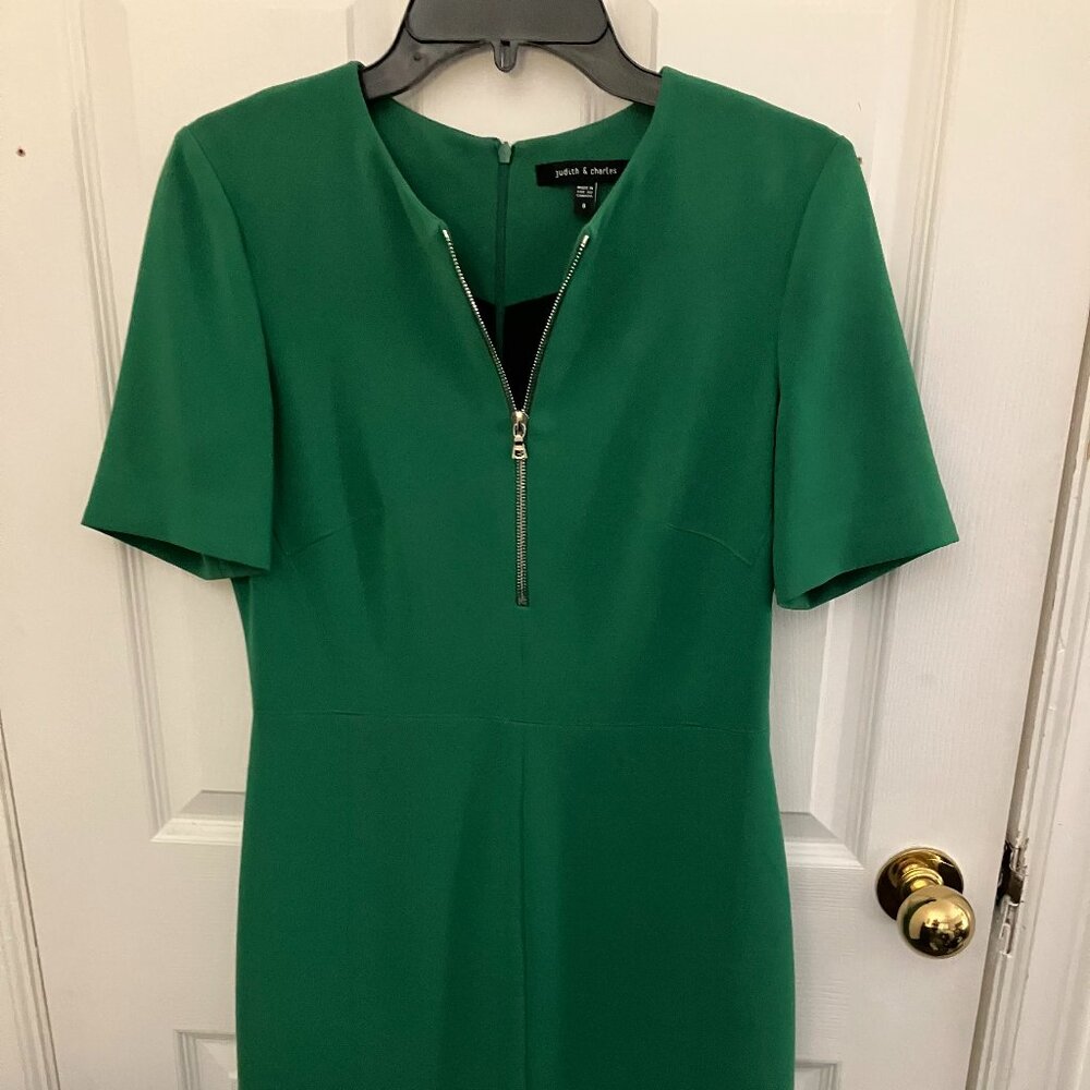 Judith & Charles Emerald Green Classic Cut Made in Canada